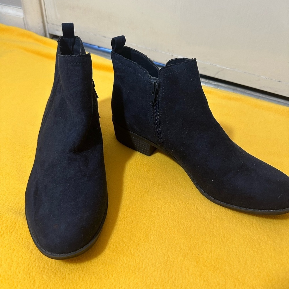 Sun + Stone women Navy Ankle Boots